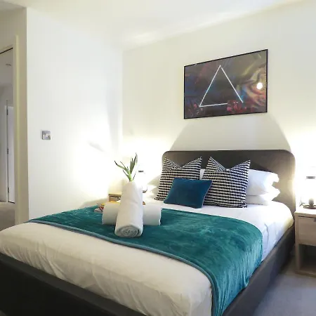Tudors Esuites Grand