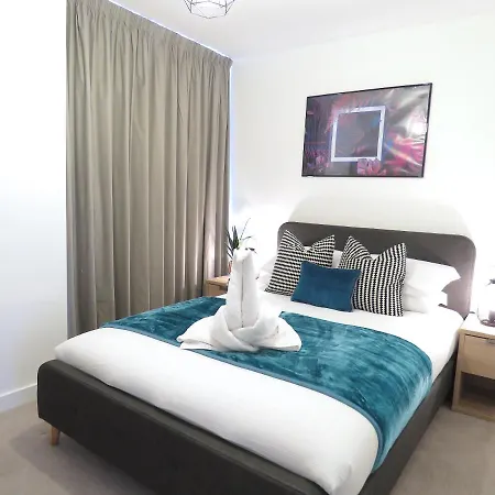Tudors Esuites Grand Apartahotel Birmingam