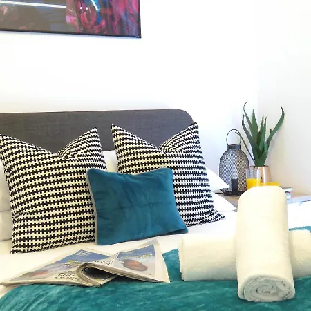 Tudors Esuites Grand Apartahotel Birmingam